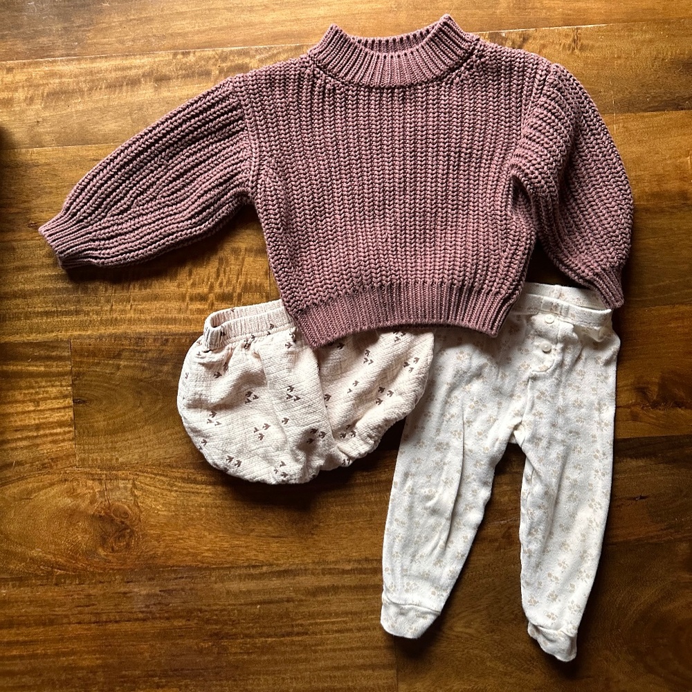 Quincy Mae Chunky Knit Sweater, Bloomers, leggings 18-24 months